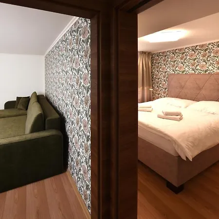 Hotel Aplend Lujza Major