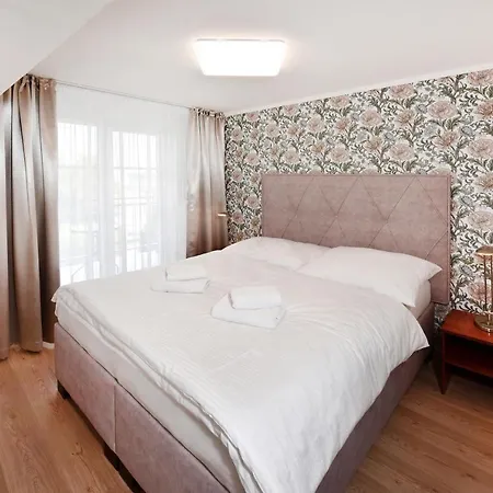 Aplend Lujza Major 酒店