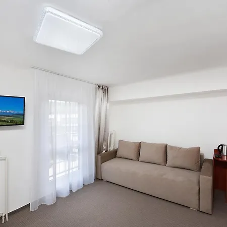 Aplend Lujza Major 酒店