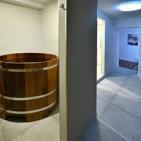 Aplend Lujza Major ホテル