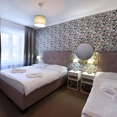 Aplend Lujza Major 塔查斯卡-鲁穆尼卡