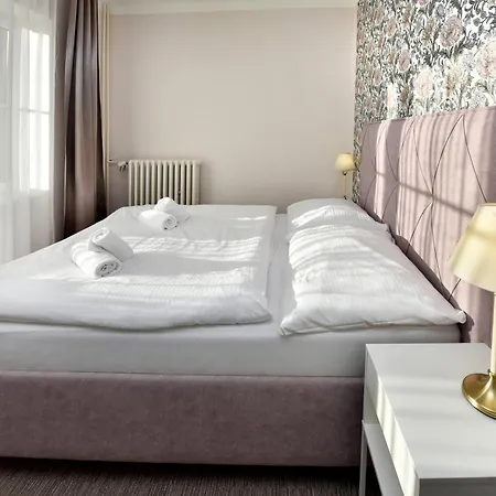 Aplend Lujza Major ホテル