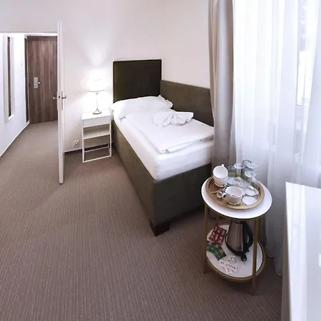 Aplend Lujza Major 塔查斯卡-鲁穆尼卡