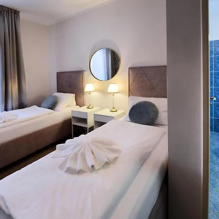 Aplend Lujza Major Hotel