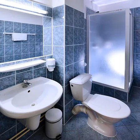 Aplend Lujza Major 酒店 3*