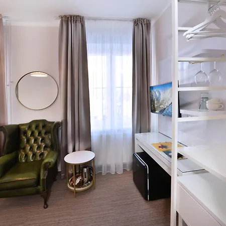 Aplend Lujza Major タトランスカ・ ロムニツァ