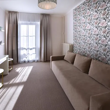 Aplend Lujza Major 3* タトランスカ・ ロムニツァ