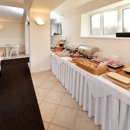 Aplend Lujza Major Hotel