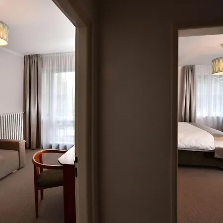 Aplend Lujza Major Hotel 3*